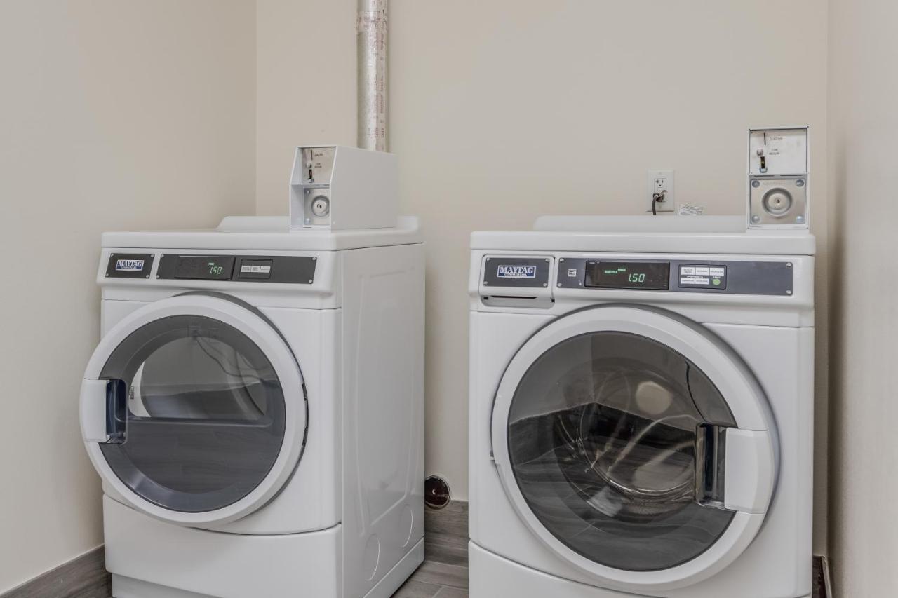 Americas Best Value Inn & Suites Katy Bagian luar foto